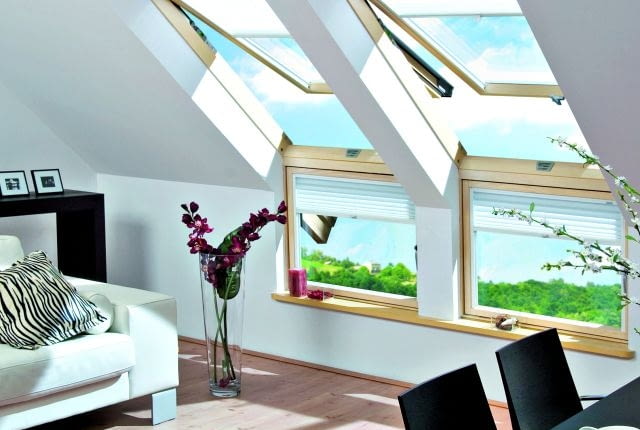 Stosowanie rozbudowanych zestawów okiennych zdecydowanie podwyższa komfort pomieszczeń na poddaszu