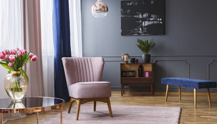 Jakie zasłony do szarych ścian?