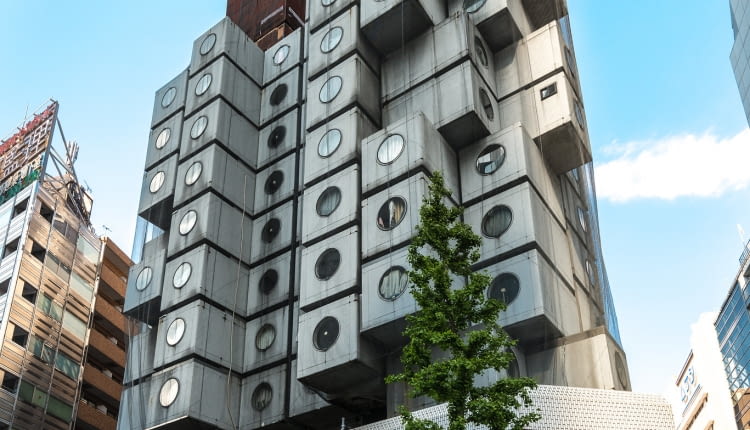 Nakagin Capsule Tower w Tokio. Proj. Kisho Kurokawa