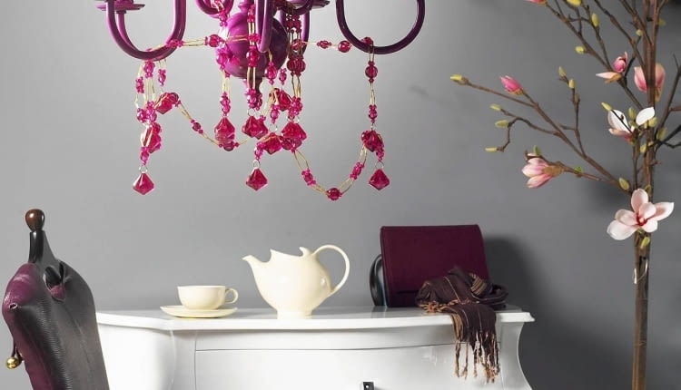 26.04.2007 WARSZAWA , SESJA WNETRZE NA ZDJECIU ZROB TO SAM KROK PO KROKU ZYRANDOL STYLIZACJA MARIANNA BAUMAN DLA CZTERY KATY FOT. ARKADIUSZ SCICHOCKI / AGENCJA GAZETA PUBLIKACJA CZTERY KATY NR 9 (191) - 9 2007 SLOWA KLUCZOWE: WNETRZA OSWIETLENIE ZDJĘCIE DO WKŁADKI: PUBLIKACJA CZTERY KATY NR 9 (191) - CZASOPISMA