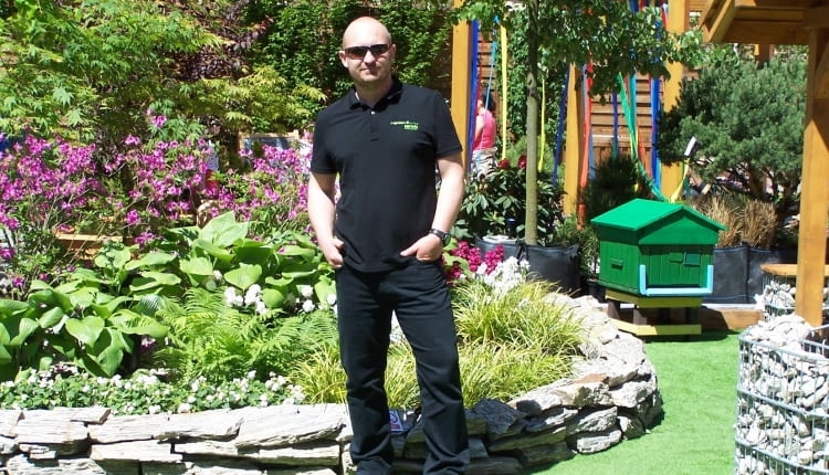 Busem przez polskie ogrody