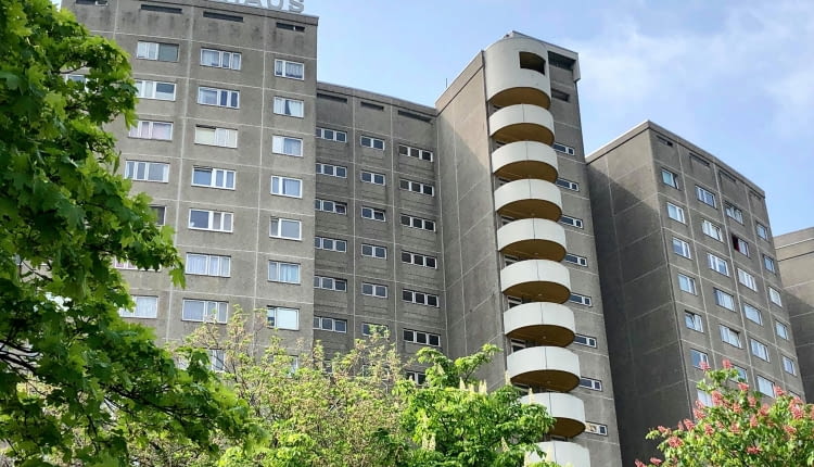 Gropiusstadt w Berlinie. Gropiushaus.
