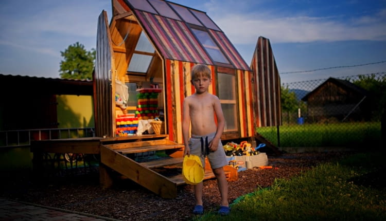 Domek w ogrodzie - zrealizowane marzenie syna