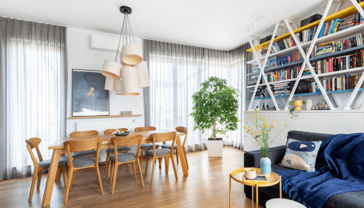 W duchu skandynawskim - wygodne mieszkanie dla czteroosobowej rodziny