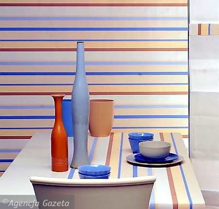 22.04.2004 WARSZAWA , WNETRZE STUDIO , SESJA TAPETA WE WNETRZU STYLIZACJA MAGDA BOROWIAK DLA CZASOPISMA CZTERY KATY FOT. ARKADIUSZ SCICHOCKI / AGENCJA GAZETA PUBLIKACJA CZTERY KATY NR 6 (152) - 6.2004 PUBLIKACJA PORADNIK DOMOWY NR 9 (169) - 9.2004