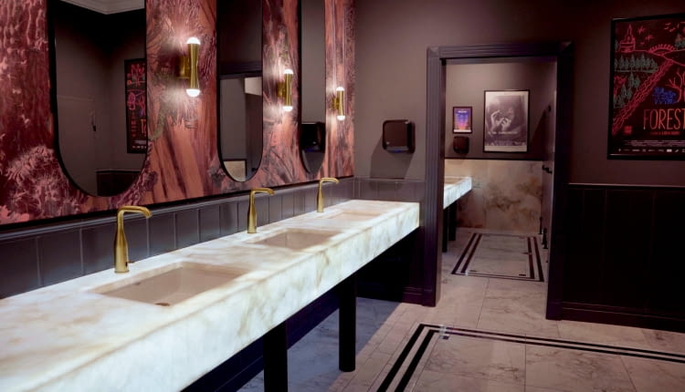 Metamorfoza łazienek w warszawskiej Kinotece