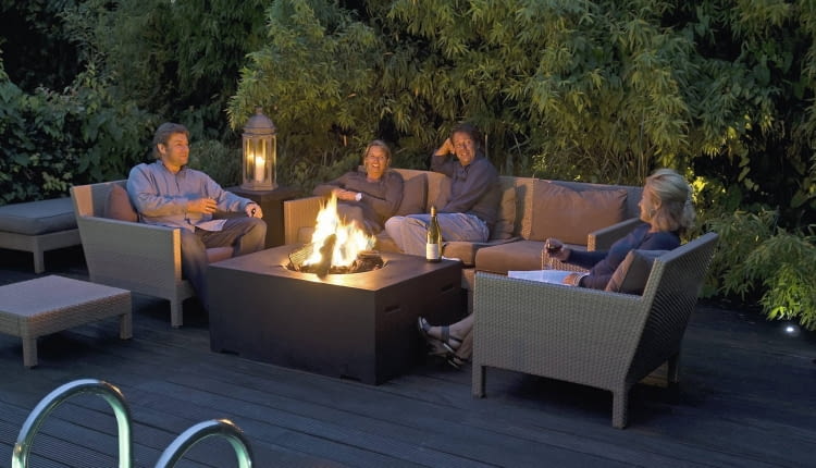 Palenisko gazowe - wystarczy dokupić do niego ruszt do grillowania, by zamieniło się w tarasową minikuchnię