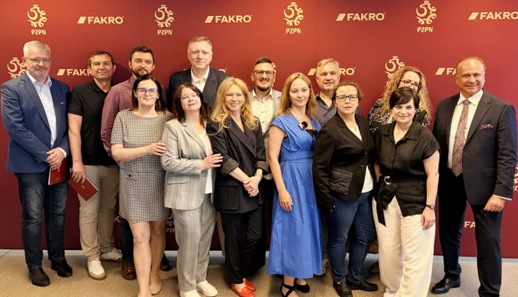 FAKRO gra dalej z PZPN!