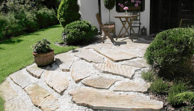 27.06.2008 WARSZAWA PYRY UL. MARYLI 16 - OGROD DO MIESIECZNIKA OGRODY FOT. ADAM KOZAK / AGENCJA GAZETA