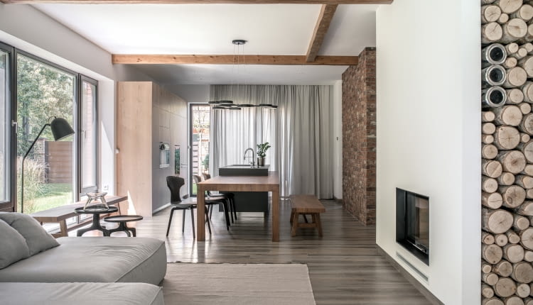 Dom pełen światła i drewna