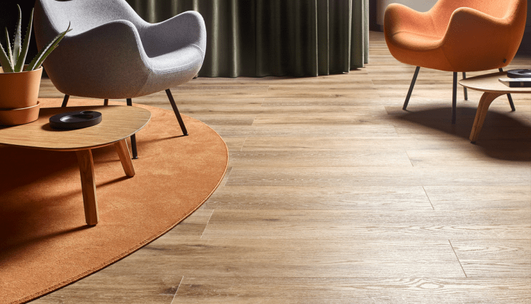 Podłoga – zarówno jej kolor, jak i materiał wykonania – jest podstawą udanych aranżacji wnętrz.