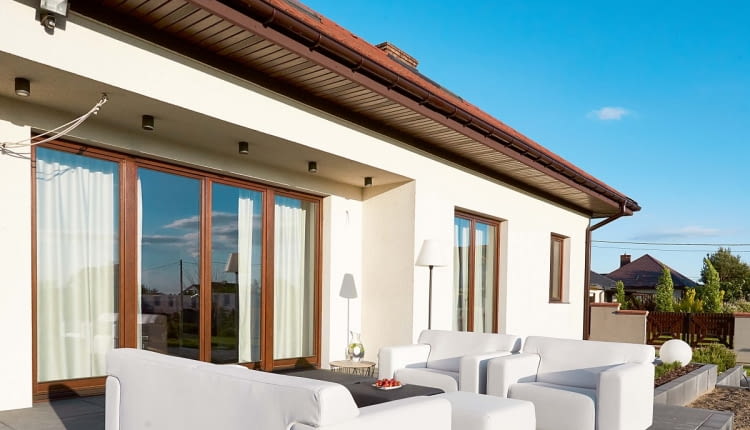 NA TARASIE gospodarze spędzają dużo czasu w ciepłe dni.