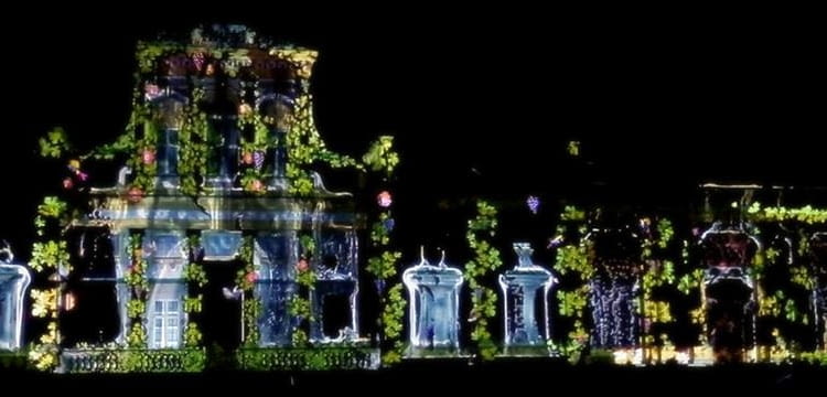 Mapping na fasadzie Pałacu Wilanowskiego