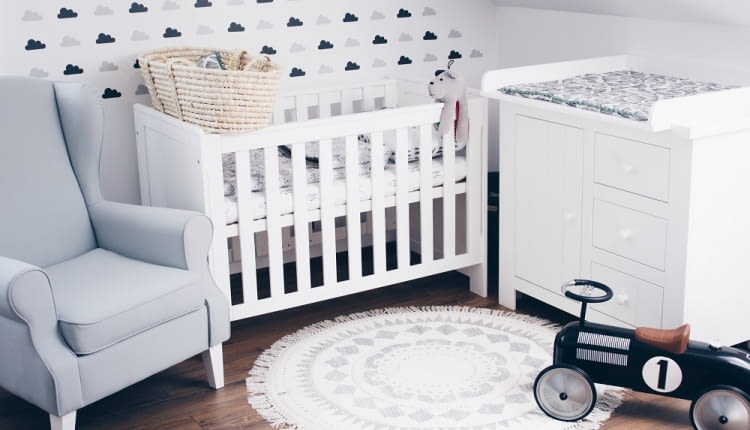 Jak urządzić kącik dla dziecka w sypialni rodziców?