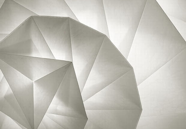 lampy, proj. Issey Miyake