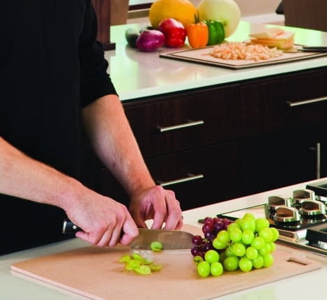 Deska R100 w wersji Angle firmy Epicurean stanowi najbardziej ekologiczną linię produktów.