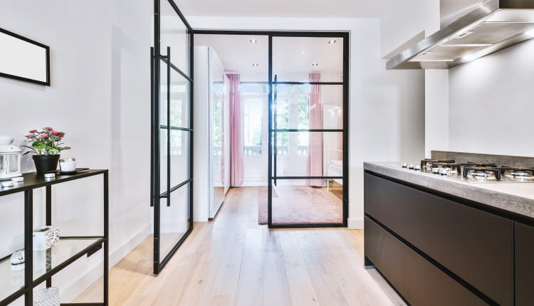 Drzwi przeszklone: nowoczesne i funkcjonalne