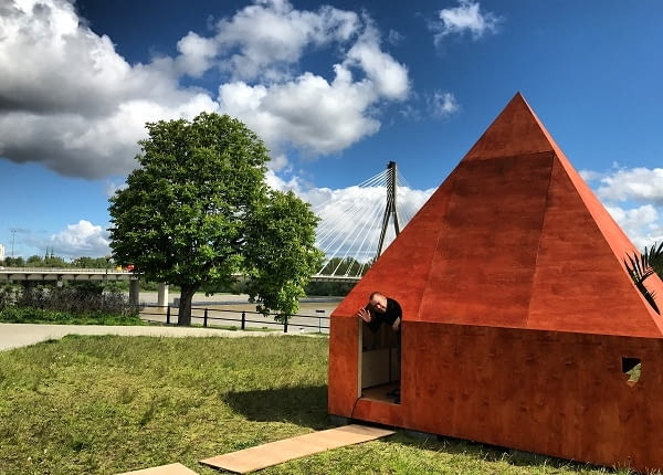 Domek Czytelniczy nad Wisłą w Warszawie