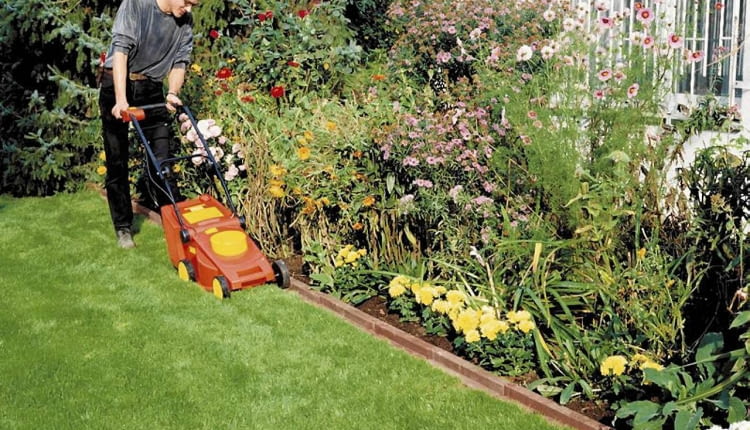 Ogrody SLOWA KLUCZOWE: OGRODNICTWO NARZEDZIA ZDJĘCIE DO WKŁADKI: PUBLIKACJA KWIETNIK NR 5 (149) - CZASOPISMA