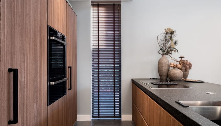 Sposób na wąska kuchnię w nowym domu