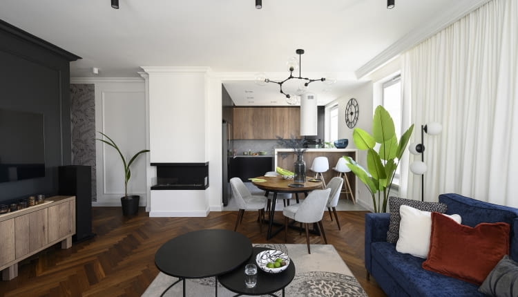 Kontrasty w eleganckim apartamencie