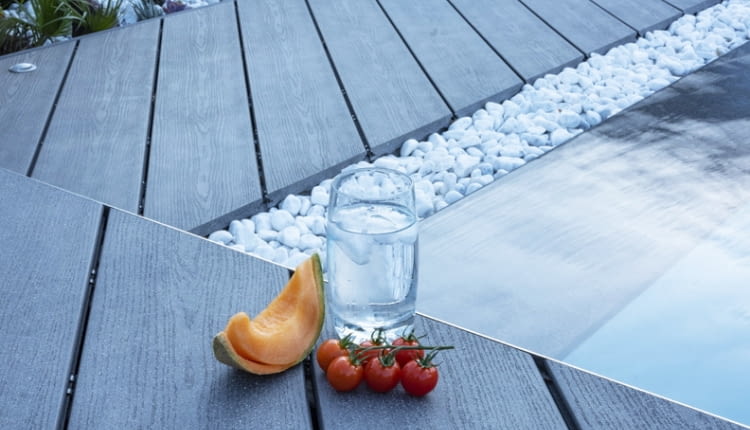 Jakie deski do wykończenia domowego basenu?