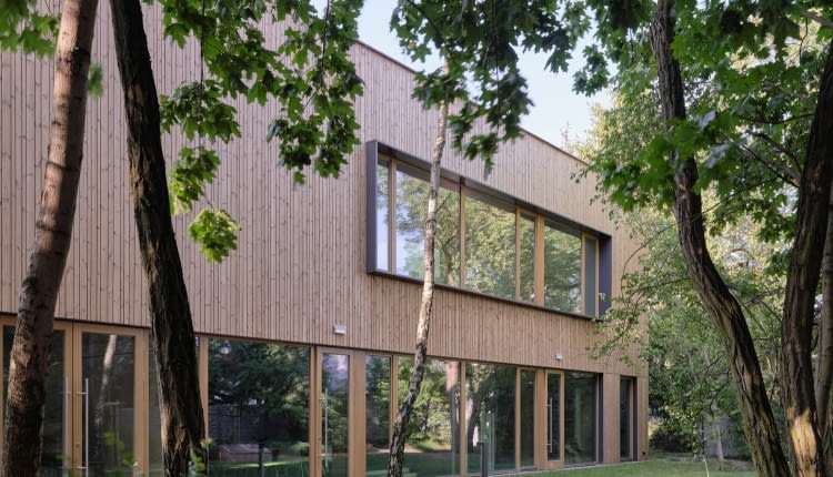 Biblioteka na warszawskiej Białołęce, przy ulicy Kłosowej 6A. Proj. AMBIENT