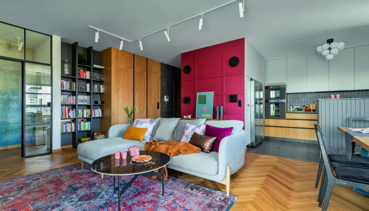 Spójne kontrasty - mieszkanie na Mokotowie