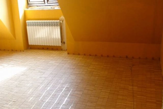 Piękno drewna dzięki systematycznej pielęgnacji można zachować na dłużej