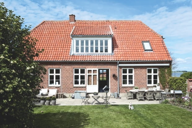 dom w szkole, dom w skandynawskim stylu