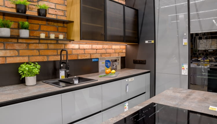 Nowa Castorama przy ul. Bartyckiej w Warszawie