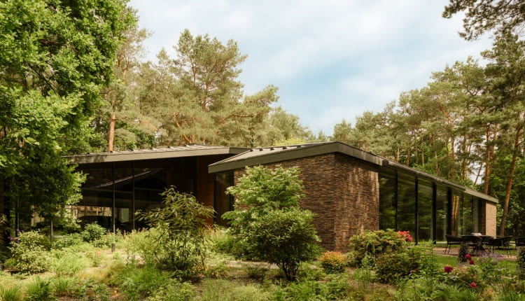 Dom w Konstancinie. Proj. Katarzyna Mach, Wojciech Kotecki