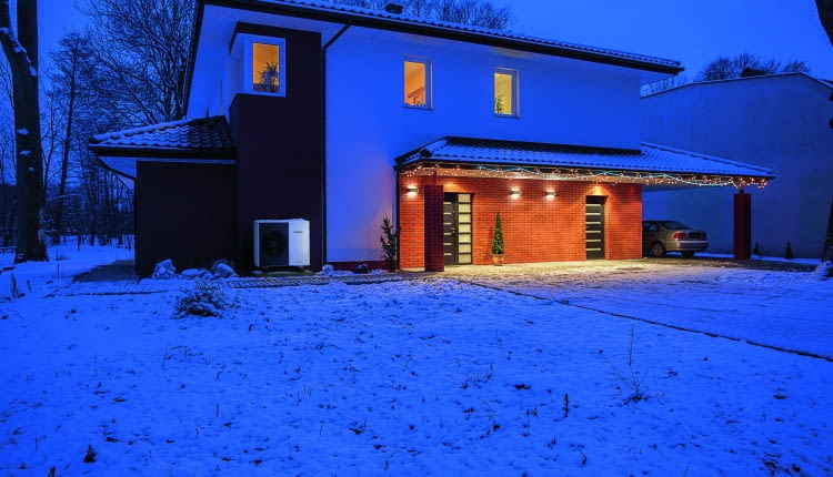 Ile zapłacimy za ogrzewanie domu pompą ciepła?