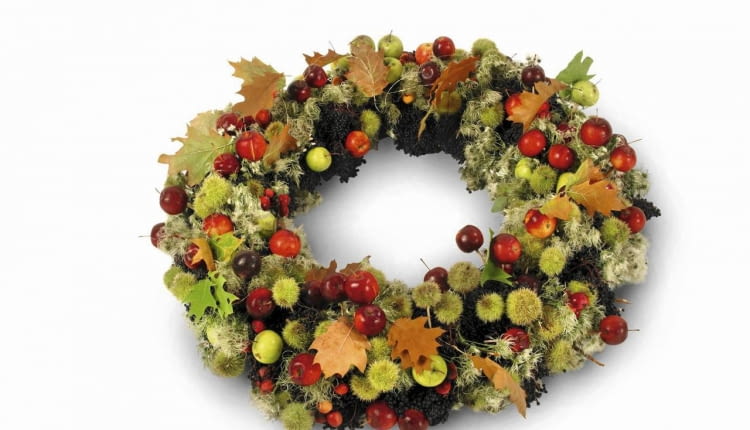 24.09.2003 BRONISZE KOLO WARSZAWY WARSZAWSKI HURTOWY RYNEK ROLNO SPOZYWCZY POKAZ FLORYSTYKA ZALOBNA ORGANIZATOR FIRMA SMITHERS OASIS AUTOR KARINA MACKOWIAK WIANEK WIENIEC RAJSC\KIE JABLUSZKO KASZTAN JADALNY OWOC DAB CZERWONY LISC POWOJNIK CLEMATIS BEZ CZARNY DSAMBUCUS NIGRA OWOC OZDOBNY FOT. PAWEL SLOMCZYNSKI AGENCJA GAZETA PUBLIKACJA BUKIETY NR 3 (26) - JESIEN 2004 SLOWA KLUCZOWE: KWIATY ROSLINY OWOCE ZDJĘCIE DO WKŁADKI: PUBLIKACJA BUKIETY NR 3 (26) - CZASOPISMA