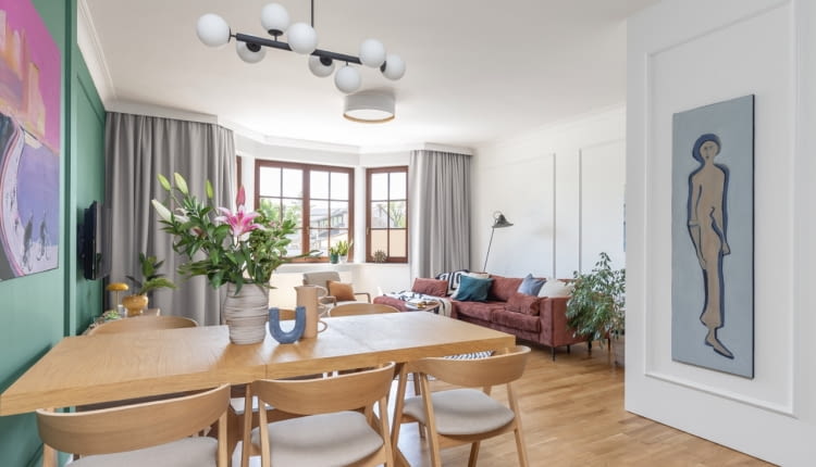 Aranżacja dwupoziomowego mieszkania - projekt pracowni To Be Design