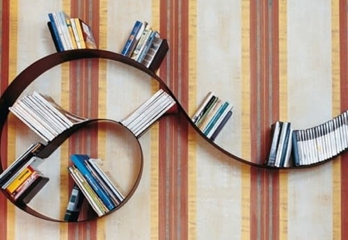 Półka na książki firmy Kartell - BOOKWORM