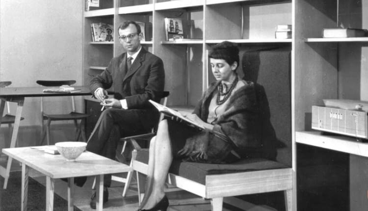 Krzesło, ostatni element słynnej meblościanki Kowalskich w końcu zostało zrealizowane