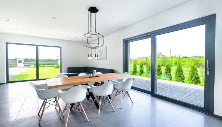 okna aranżacja wnętrz design energooszczędność duże przeszklenia