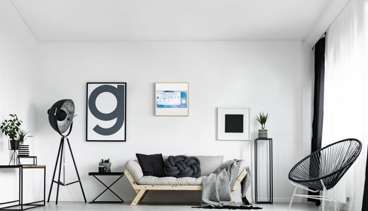 System inteligentnego domu to, najprościej ujmując, sieć czujników i urządzeń rozmieszczonych w całym budynku, które podpięte są do centralnego systemu zarządzania.