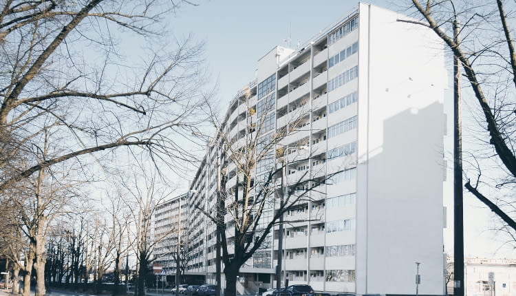 Falowiec Przy Piastowskiej 100 - widok od strony zachodniej