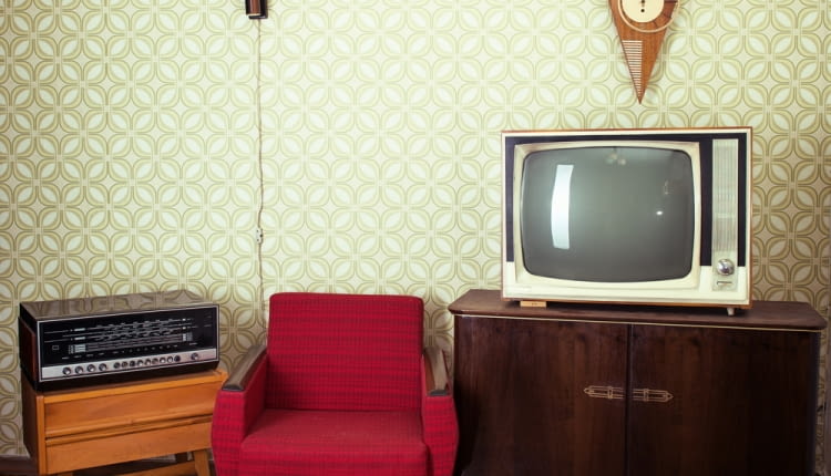 Jak odnowić meble z czasów PRL-u?