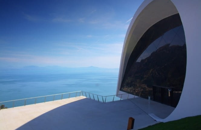 Audytorium w Ravello. Proj. Oscar Niemeyer.