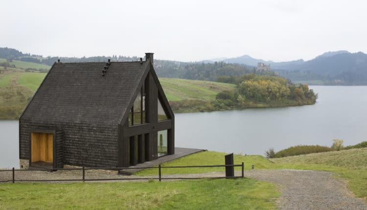 Dom letniskowy w Pieninach - połączenie tradycji pasterskiej chaty z nowoczesną formą