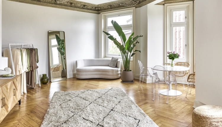 Homestory: Wywiad z Aylin Koenig