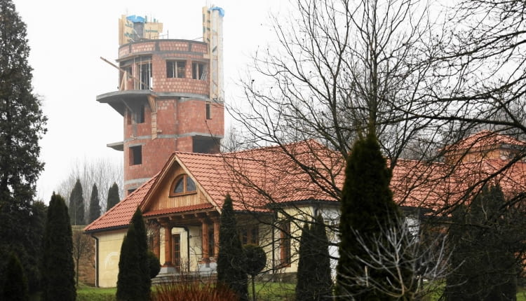 19.12.2016 Krakow . Budynek powstajacy przy ul Wodociagowej 43 . Fot. Mateusz Skwarczek / Agencja Gazeta SLOWA KLUCZOWE: wodociagowa wieza