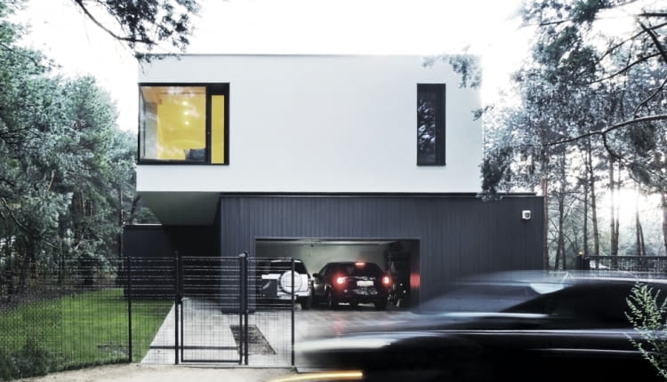 M-HOUSE