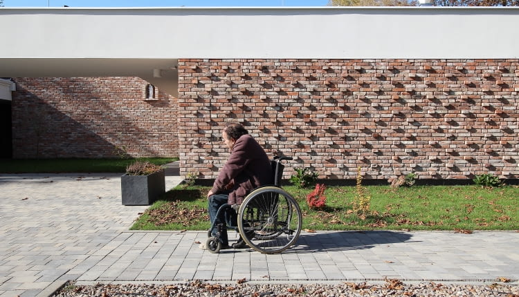 Dom dla Bezdomnych w Jankowicach. Proj. xystudio