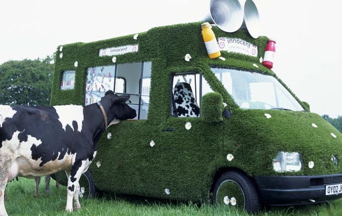 Innocent Drinkers, design, mleczny bar