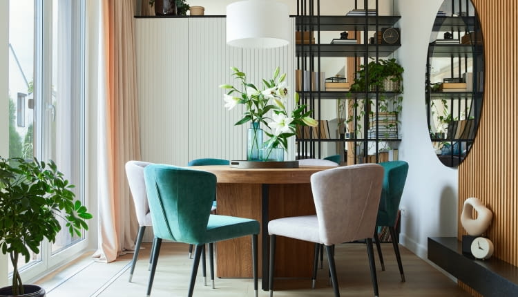Mała jadalnia - jak wybrać odpowiedni stół?