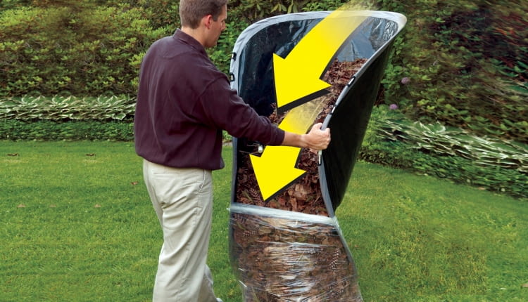 Zbieranie liści do worków